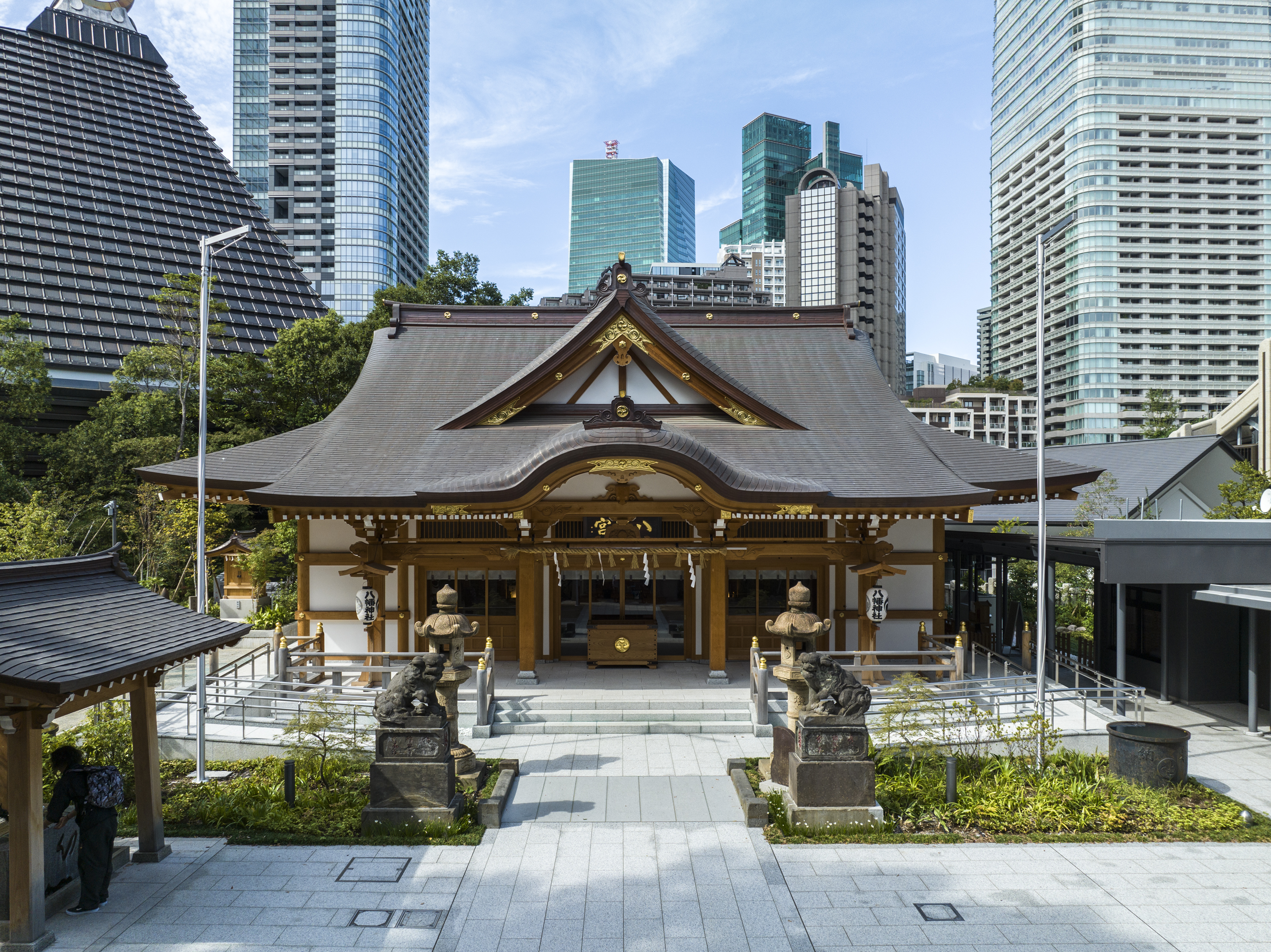 The approach to the main shrine building